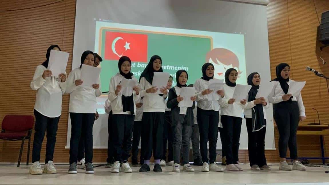 Orhan Erdem İmam-hatip Ortaokulu'nda 24 Kasım öğretmenler günü programı yapıldı