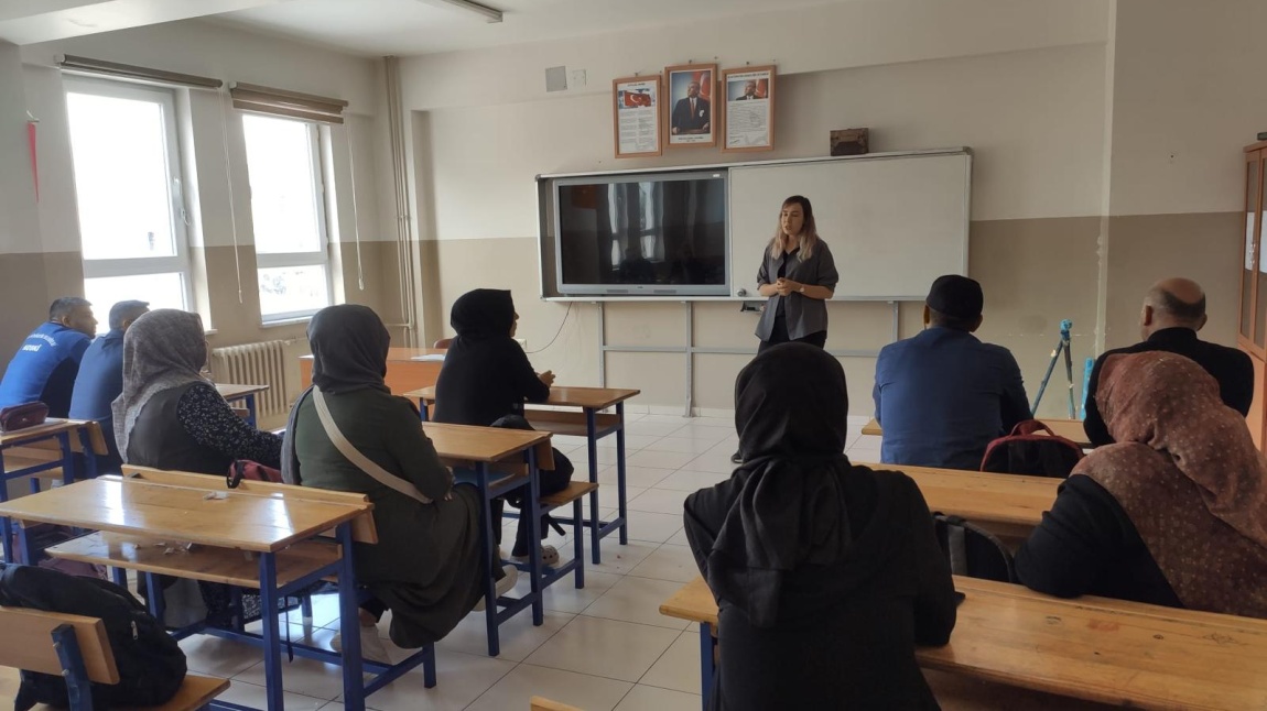 Okulumuzda Veli toplantısı yapıldı.